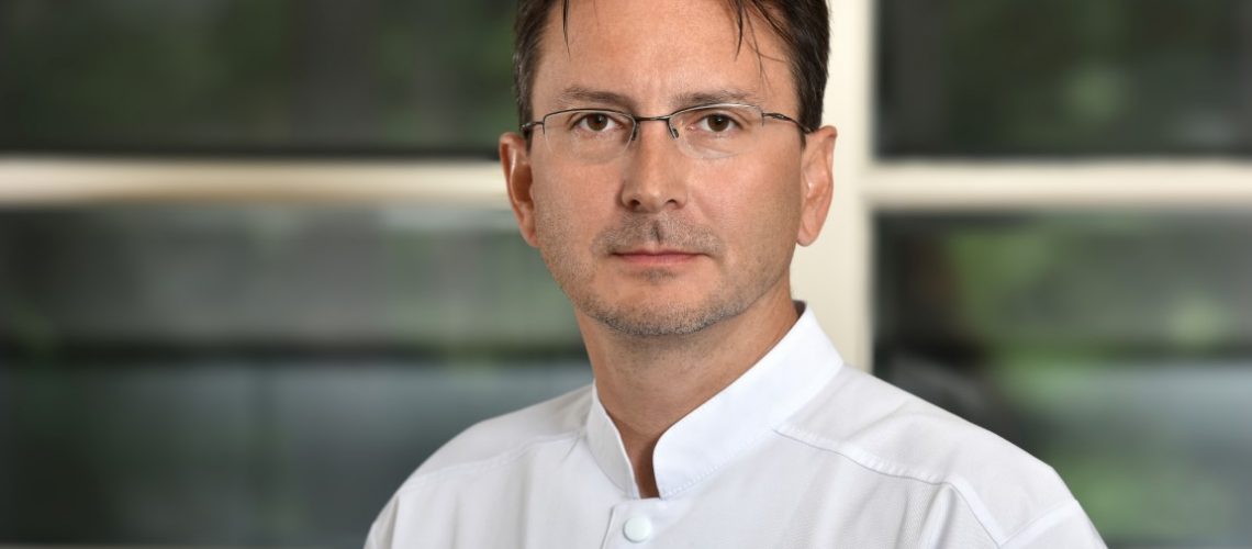 Bogdan Angheloiu, director medical (Medium)
