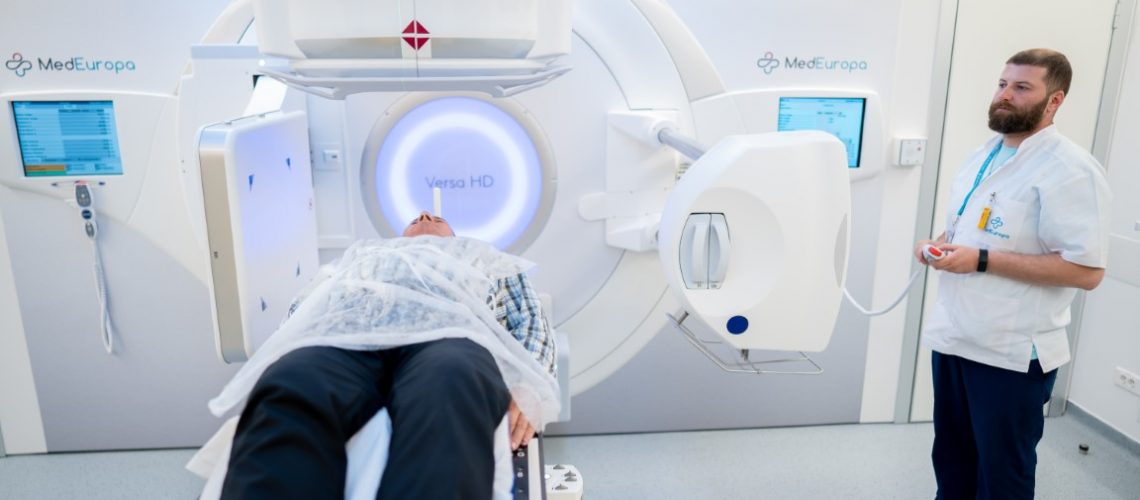 tratament radioterapie colorectal bucuresti
